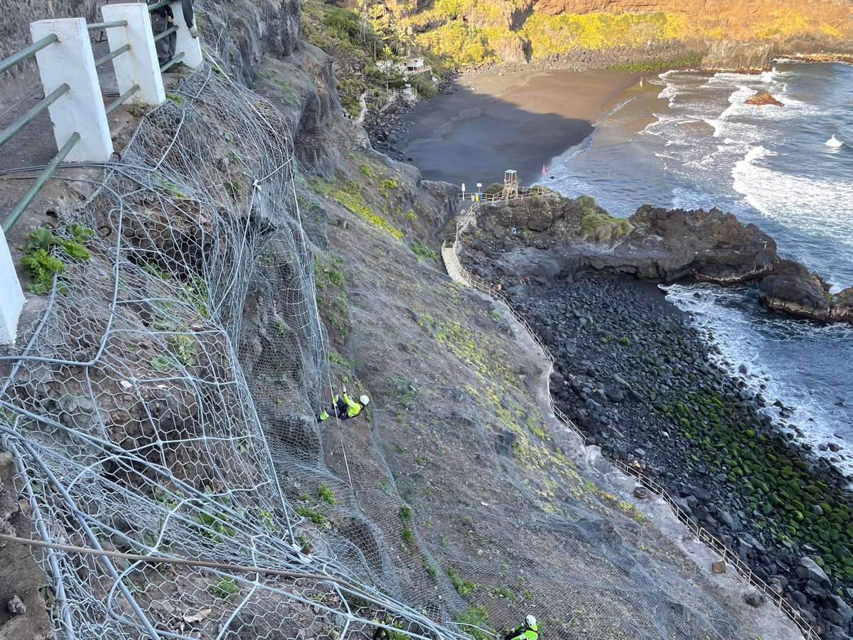 Solutioma (@solutioma) on Twitter photo Continuamos trabajando con <a href="/LaOrotava/">Ayuntamiento de La Orotava</a> para devolver la seguridad a su emblemática playa del Bollullo. Continuamos trabajando con <a href="/LaOrotava/">Ayuntamiento de La Orotava</a> para devolver la seguridad a su emblemática playa del Bollullo.