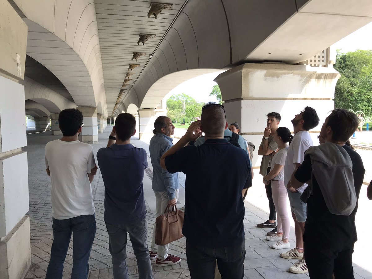 DACValencia's tweet photo. De paseo por el antiguo cauce del río Turia 🤩🤩

Comentamos diferentes aspectos técnicos e históricos 🤓 de varios puentes. 

#IngenieríaCivil, #Sociedad y #Belleza 

Muchas gracias al profesor Salvador Monleón por sus magníficas explicaciones https://t.co/pODdqgshou
