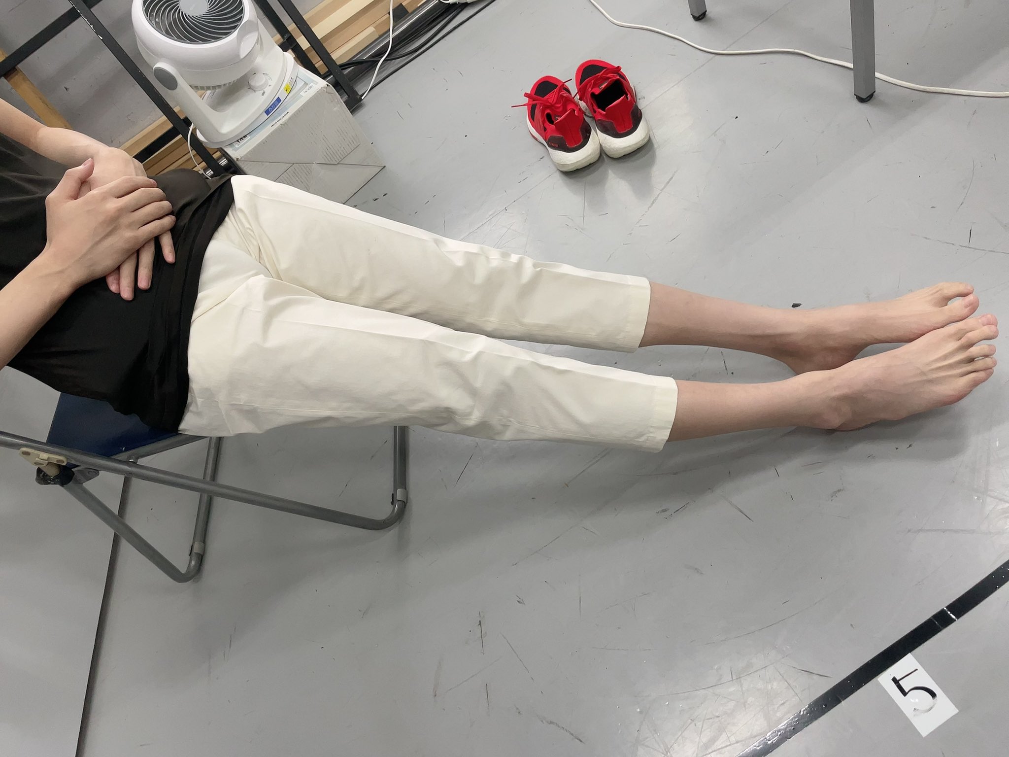 小林 涼 股下100cmが市販の長ズボンを履いたらこうなります 俳優やアイドル 彼氏などへのプレゼントの参考にしてみてください T Co Dx5t12kcom Twitter