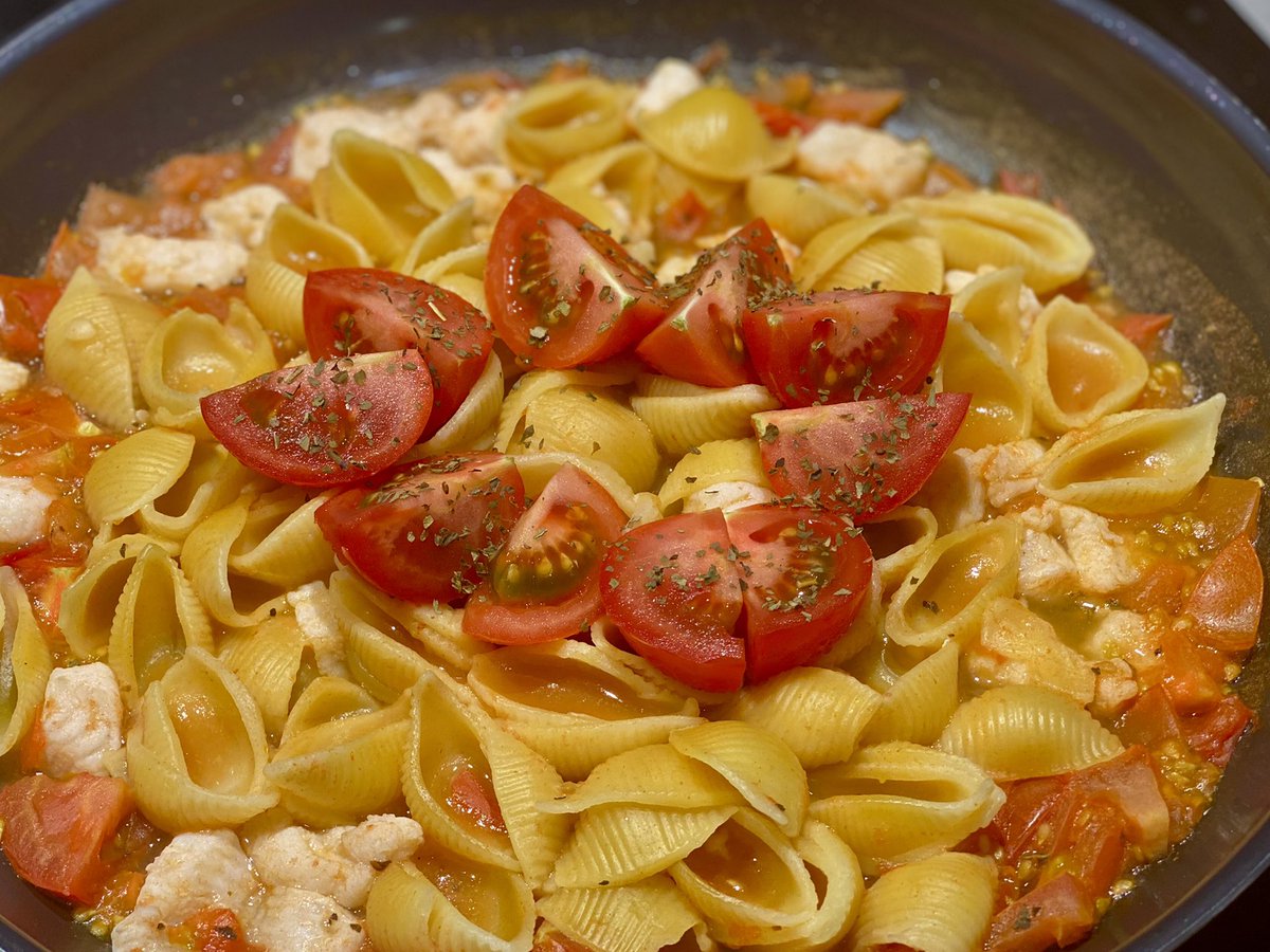 Da1sy1007's tweet photo. 🍅One of the best partner for sole fish is tomato. Come and try this delicious pasta!

https://t.co/MkdyWjDMlV

#dailyfoodfeed #dailyfood #foodie #healthyfood #healthylifestyle #recipe #recipeoftheday #recipeshare https://t.co/eWfhDey6u3