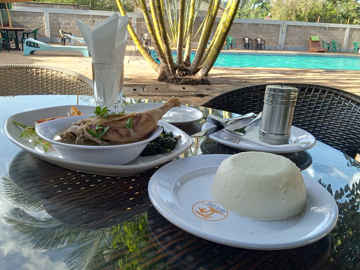 GoldenPalmKenol's tweet photo. In today's Menu today 😋
#ChefJeremy #LunchTime #marthakarua #kalonzo #stella https://t.co/ebnHeZaEzA