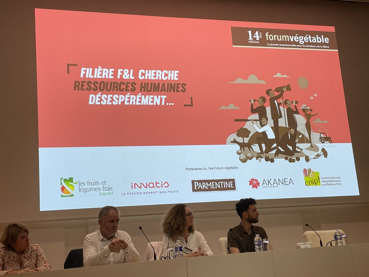 UNCGFL's tweet photo. #live Les #grossistes présents au #forumVegetable à Paris consacré au #RH , l emploi, la formation dans la filière @FruitsLegumesFR . @MikoAlain @CGI_CF @Marchesdegros https://t.co/GfHaOCg7Cy