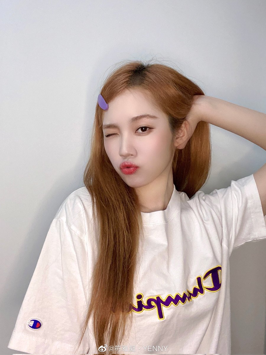 220517 yenny weibo update

"好久没发自拍啦 大家过的怎么样啊🤟"

#符雅凝 #FuYaning #푸야닝 #ヤーニン #ฝูหย่าหนิง