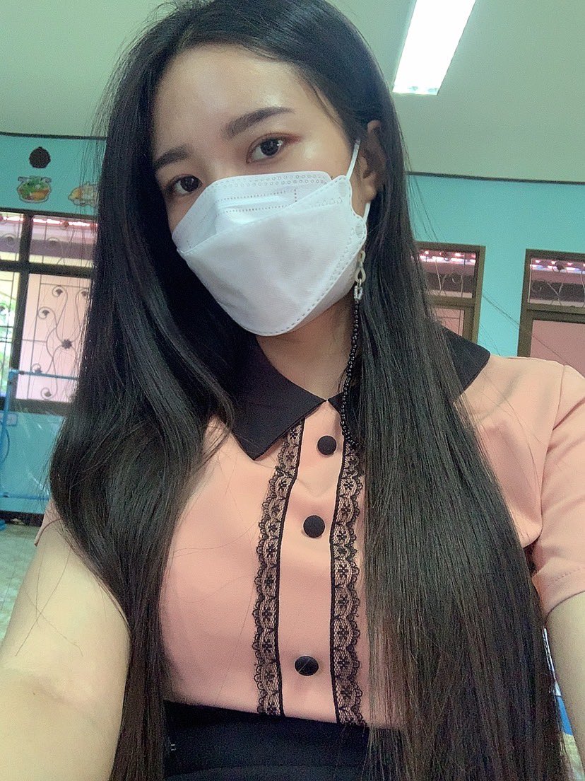 Sunday765's tweet photo. เปิดเรียนวันแรก รร.อื่นเขาเป็นยังไงกัน 😆 https://t.co/LuvPXALdT1