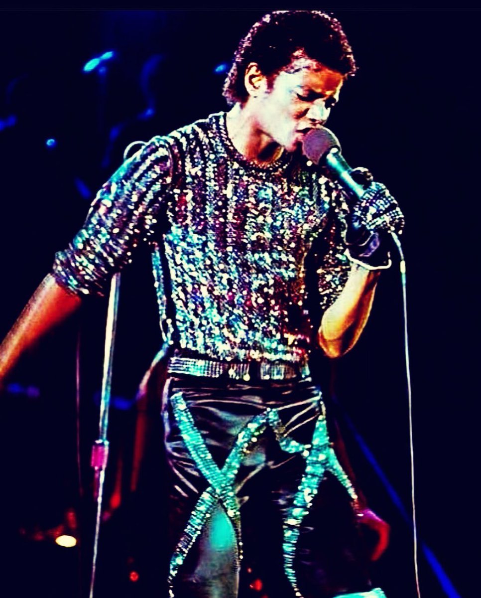 HotrockHudson's tweet photo. Shoutout to @_MAXWELL_ who did @michaeljackson proud Sunday night with his performance of โLady In My Lifeโ kicking off the Celebration of the 40th Anniversary of Thriller!!!!! ๐ฏ๐บ๐พ๐บ๐พ๐๐๐ฅ๐ฅ๐ฅ๐ฅ๐ฅ๐๐พ๐๐พ๐๐พ๐๐พ๐๐พ #Maxwell๐๐บ๐พ๐ฅ #MichaelJackson ๐๐๐ #LadyInMyLife #Thriller40 #BBMAs https://t.co/imC1Mup5vf
