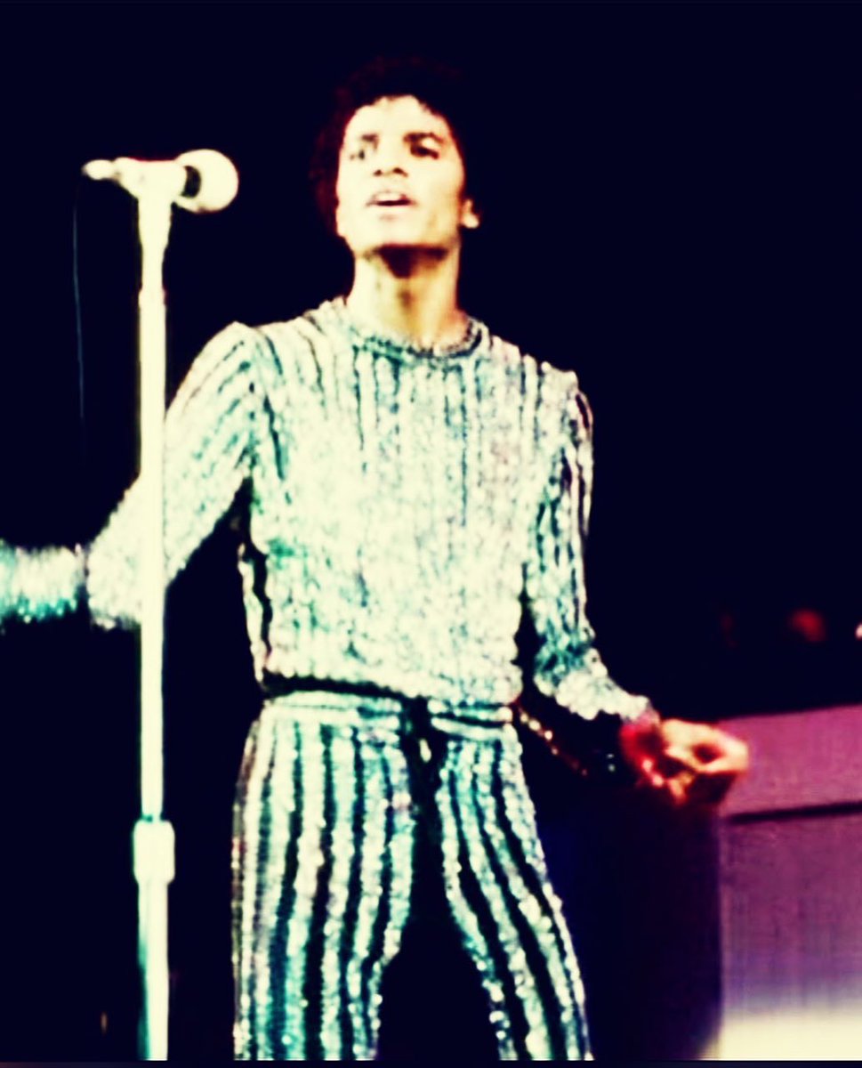 HotrockHudson's tweet photo. Shoutout to @_MAXWELL_ who did @michaeljackson proud Sunday night with his performance of โLady In My Lifeโ kicking off the Celebration of the 40th Anniversary of Thriller!!!!! ๐ฏ๐บ๐พ๐บ๐พ๐๐๐ฅ๐ฅ๐ฅ๐ฅ๐ฅ๐๐พ๐๐พ๐๐พ๐๐พ๐๐พ #Maxwell๐๐บ๐พ๐ฅ #MichaelJackson ๐๐๐ #LadyInMyLife #Thriller40 #BBMAs https://t.co/imC1Mup5vf