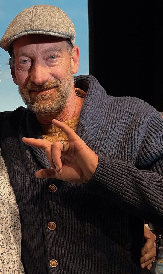ocicattt's tweet photo. 3 Mar 2022
#CODA🤟Screening Q&amp;A
The London West Hollywood,BH
(cont’d)

After WINNING #SAGAwards (28 Feb):

Outstanding Performance by a Cast in a Motion Picture &amp;
Male Actor in a Supporting Role @TroyKotsur

@MarleeMatlin
@emiliajonesy
.
Ref:actorbradevans
https://t.co/ZoFhHy8J73 https://t.co/6ybU5OJwow