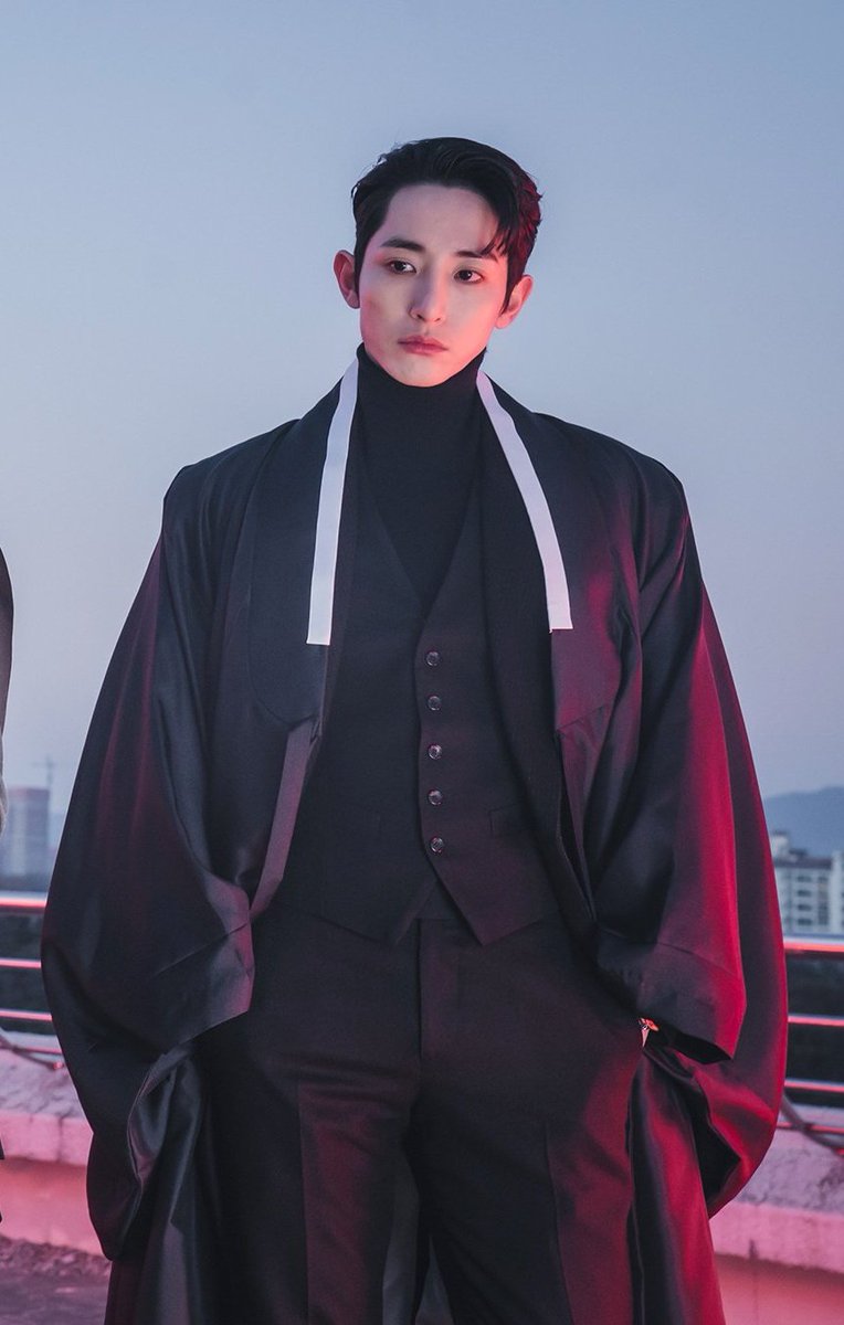 kdramatreats's tweet photo. HOT HOT HOT 🥵 https://t.co/fc01ntTdcG