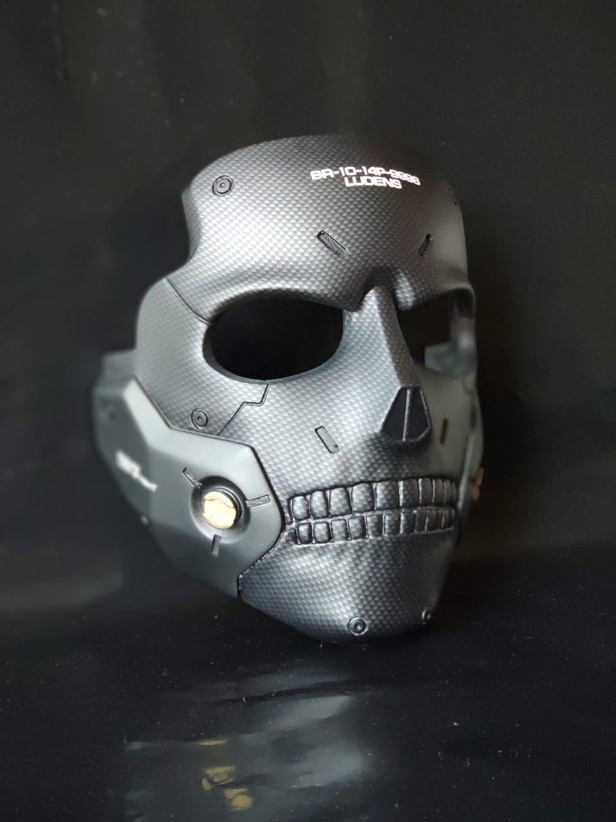 PropsMy's tweet photo. Some of my work on my favorite game.

@Kojima_Hideo #TomorrowIsInYourHands #デスストでつながれ #デススト #DeathStranding #kojima #sony #helpusreconnect #createtherope #kojimaproductions #sonyinteractiveentertainment #hideokojima #headgear #videogames   #deathstrandingcosplay https://t.co/ewKy3REdnK