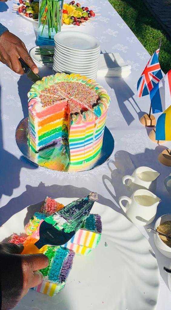 🏳️‍🌈It's #IDAHOBIT2022. Today we fly the rainbow flag high, &amp; renew our colours &amp; commitment to supporting #LGTBI rights in #Zimbabwe &amp; everywhere. 

Thanks to <a href="/galzinf/">GALZ</a> <a href="/SwedeninZW/">Sweden in Zimbabwe 🇸🇪</a> <a href="/UKinZimbabwe/">UKinZimbabwe 🇬🇧 🇿🇼</a> &amp; <a href="/euinzim/">EU Delegation to Zimbabwe 🇪🇺</a> for sharing rainbow cake &amp; solidarity messages to start the day.🏳️‍🌈 #IDAHOT