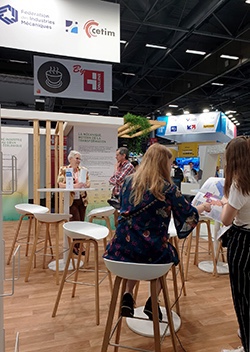 CetimFrance's tweet photo. #GiParis22, c'est parti ! Plus de 50 rdv #Quatrium sont attendus sur notre stand 5C61 ! Philippe Sellier assure le 1er embarquement et rencontre un chargé d'affaires. Côté conférences, nos intervenants sont présents sur plus de 10 keynotes et tables rondes.
#Industrie #transition https://t.co/iVqN6BPvZe