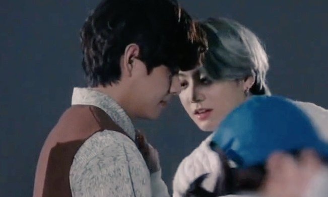 LYIBAG's tweet photo. “Waking up with a hookup is not something I do, Jungkook. We were done. I had nothing to stay for.”

“We are friends, that should have made you stay.”

Taehyung looked at Jungkook, nodding, “that’s what made me flee instead.” https://t.co/Fyeev1o6NT