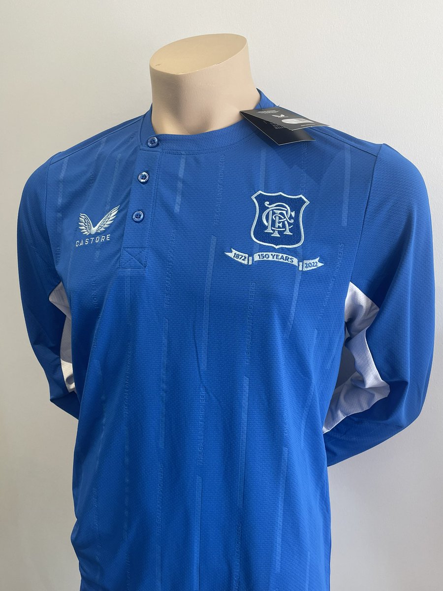 IainWhyte90's tweet photo. 🏆🏆🏆🏆🏆🏆🏆🏆🏆🏆🏆🏆
              FREE GIVEAWAY!!!

If @RangersFC do the unthinkable and WIN the Europa league tomorrow, I will giveaway this 150 GK shirt (size L or M)

Simply FOLLOW &amp; RETWEET for your chance to win…

Gd Luck 🇬🇧

🔴⚪️🔵🔴⚪️🔵🔴⚪️🔵🔴

#Rangers 
#RangersFC https://t.co/PkeWr4Z5O0