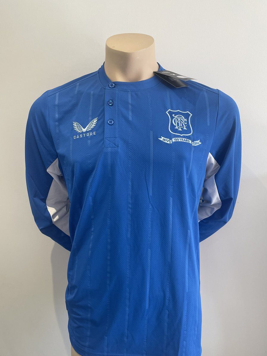 IainWhyte90's tweet photo. 🏆🏆🏆🏆🏆🏆🏆🏆🏆🏆🏆🏆
              FREE GIVEAWAY!!!

If @RangersFC do the unthinkable and WIN the Europa league tomorrow, I will giveaway this 150 GK shirt (size L or M)

Simply FOLLOW &amp; RETWEET for your chance to win…

Gd Luck 🇬🇧

🔴⚪️🔵🔴⚪️🔵🔴⚪️🔵🔴

#Rangers 
#RangersFC https://t.co/PkeWr4Z5O0