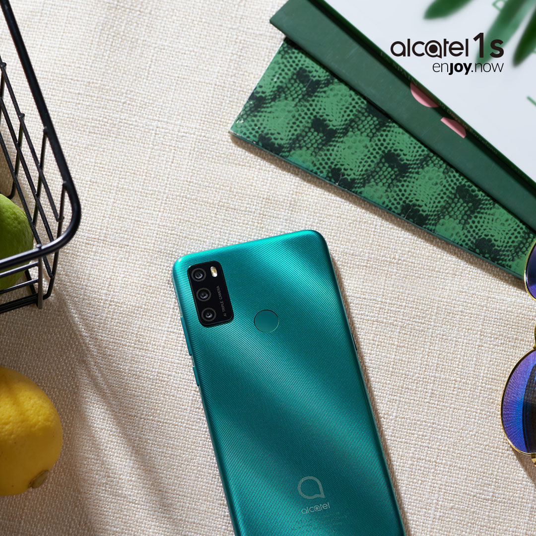 ¿Que la vida te da limones 🍋🍋🍋? ¡Pues no pasa nada, cógelos y haremos limonada 🥤! Y si no, podemos montar un colorido bodegón y hacer maravillosas fotos con la 📸 cámara de 13MP con IA del Alcatel 1S.

#AlcatelMobile #EnjoyNow