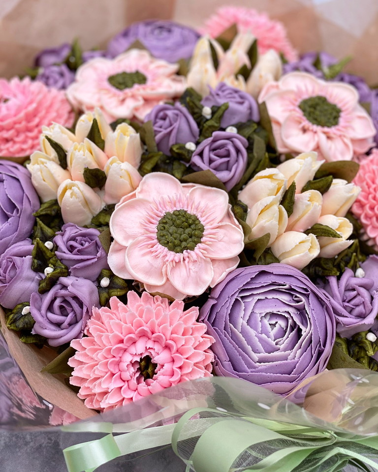 #cupcakes # #cupcakebouquets #cakeart #prettypretty #SBS #QueenOf #WOW  #HandmadeHour #buttercream #tenterden #frosting #smallbusiness #wedding #sbs #SmartSocial #cupcakes 
taylormadecakecourses.com