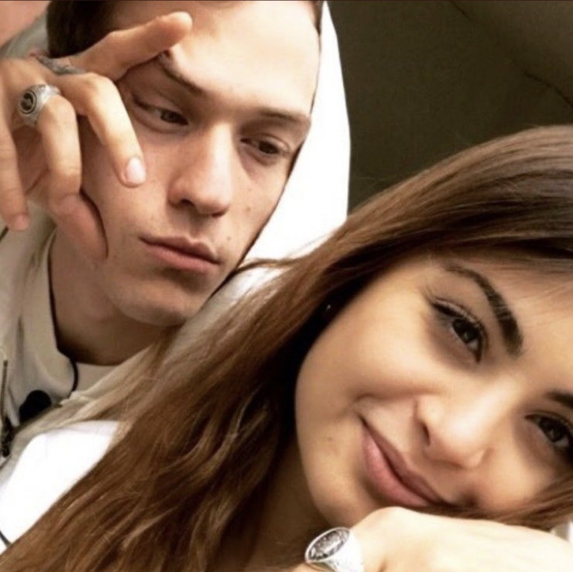 flowerpwrrrrr's tweet photo. il twitter è una repubblica fondata sui selfie di emma e irama
#Amici17 #iremma https://t.co/rPIReCSLZx