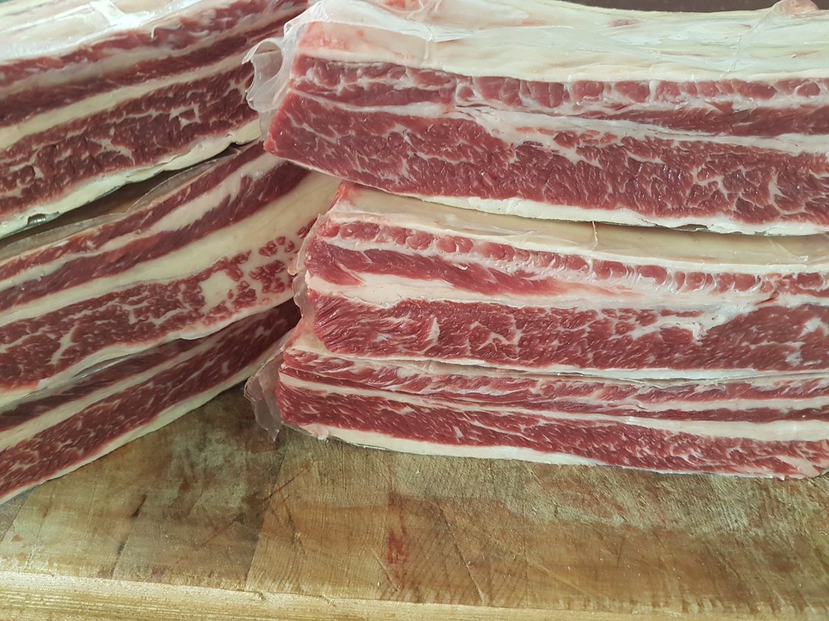 Beef short ribs, we have 6 bone and 3 bone racks available right now...
#bobsbutchers #hatfield #hatfieldbutcher #hatfieldsownbutcher #bbqbutcher #bbqpricedright #herts #bbqbutcher #bbq #bbqpricedright #brisket #herts #hertsfood #bbqlover #tryingtostayinhatfield #newshopcoming