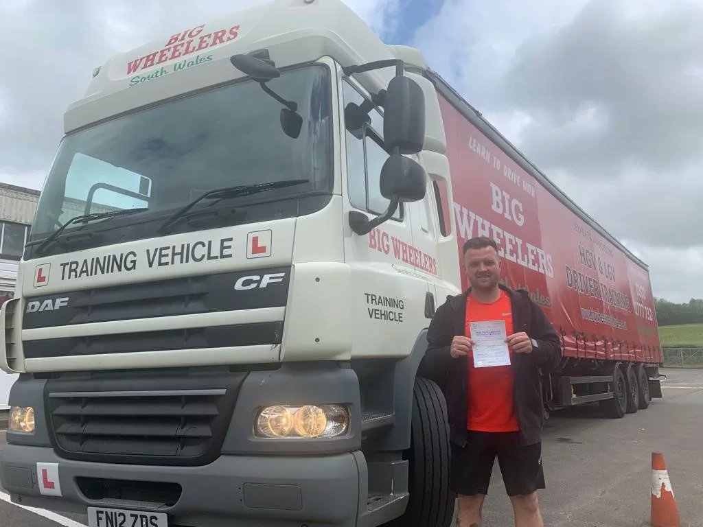 WheelersBig's tweet photo. Congratulations to Jon who passed his LGV Category C+E with Tony on Friday. Well done to Anthony who passed his LGV Category C+E with Justyn and Michael who passed his LGV Category C+E with Dean on Saturday. Fantastic results! 😁🏆🎉

#bigwheelers #CategoryCE @CymoeddBIS https://t.co/BlZiTIHgLX