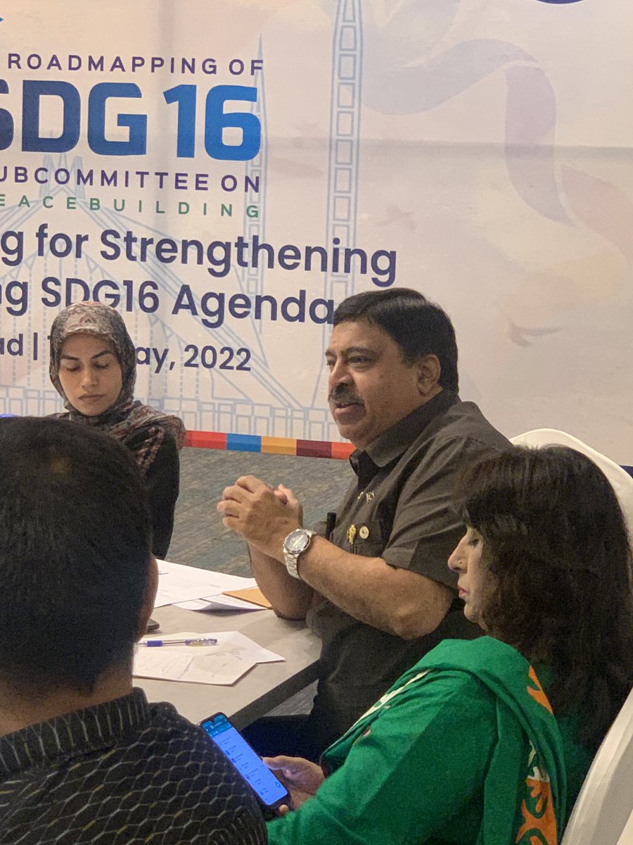 SignifyEC's tweet photo. Pledged to train two institutions voluntarily on #peacebuilding through education - Sabtain Ali Raza, Islamabad Lion’s crescent club

#development #Diversity #SDG16 #Harmony 

@PakistanSDGs https://t.co/o78OBUIqF9