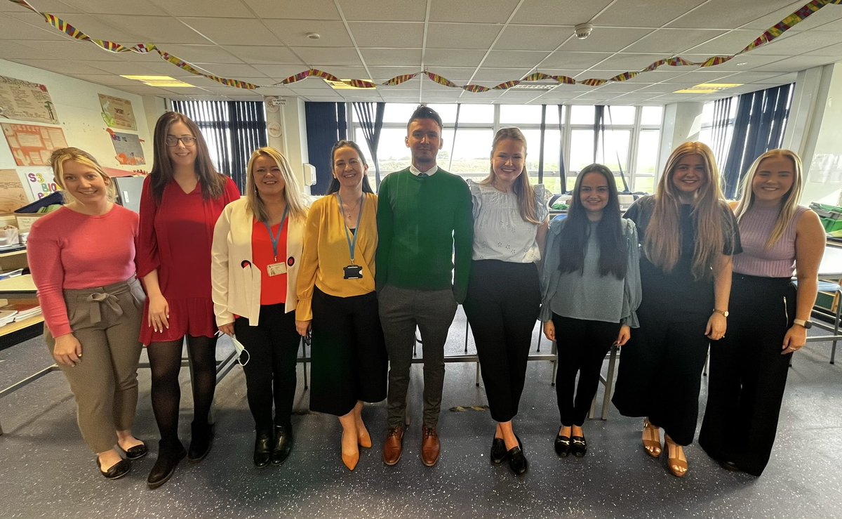 Scientists showing support for international day against homophobia, biphobia &amp; transphobia #IDAHoBiT2022 🌈💙💜💛💚🧡❤️  <a href="/BoclairChemist1/">Boclair Academy Chemistry</a> <a href="/boclairphysics/">Boclair Physics</a>