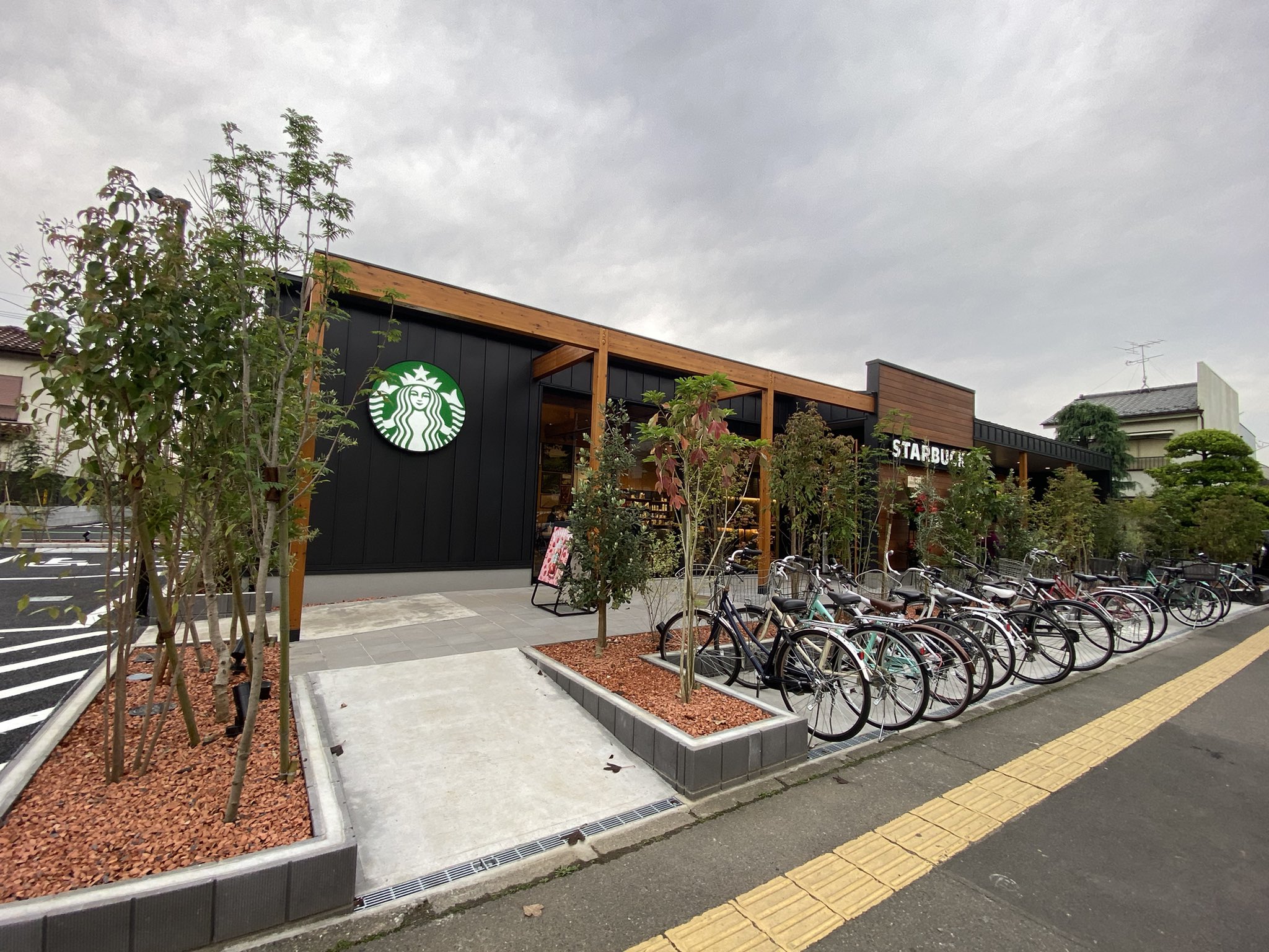 えこにゃん 上福岡にもスタバが ふじみ野店は既にあるのでふじみ野清見店になるらしい 学生の溜まり場になりそうな予感 西口にもおしゃれなカフェ作ってください T Co Cexfechqsf Twitter