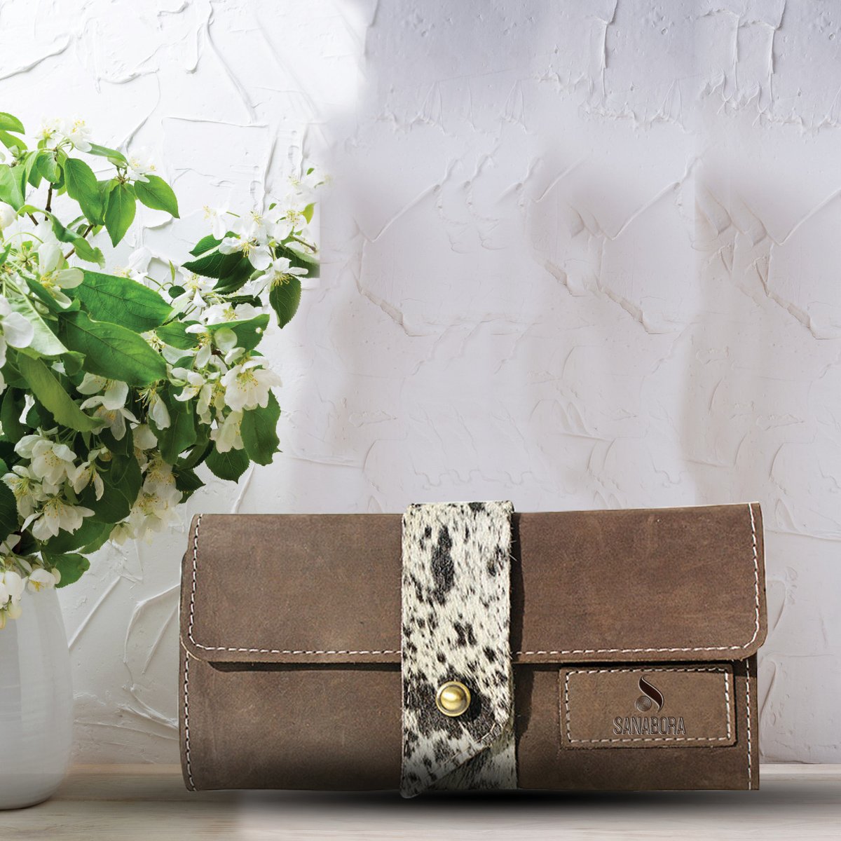 Sanabora's tweet photo. When all you need is a quality leather wallet,just like the Doa from our Sufi collection. For orders call us on: +254705186691 #madeinkenya #letherwallet #handmadegifts #uniqueluxury #classyfashion #bespokemakers #shopsmall #buylocal #SupportSmallBusinesses https://t.co/aPJdIiZlMb