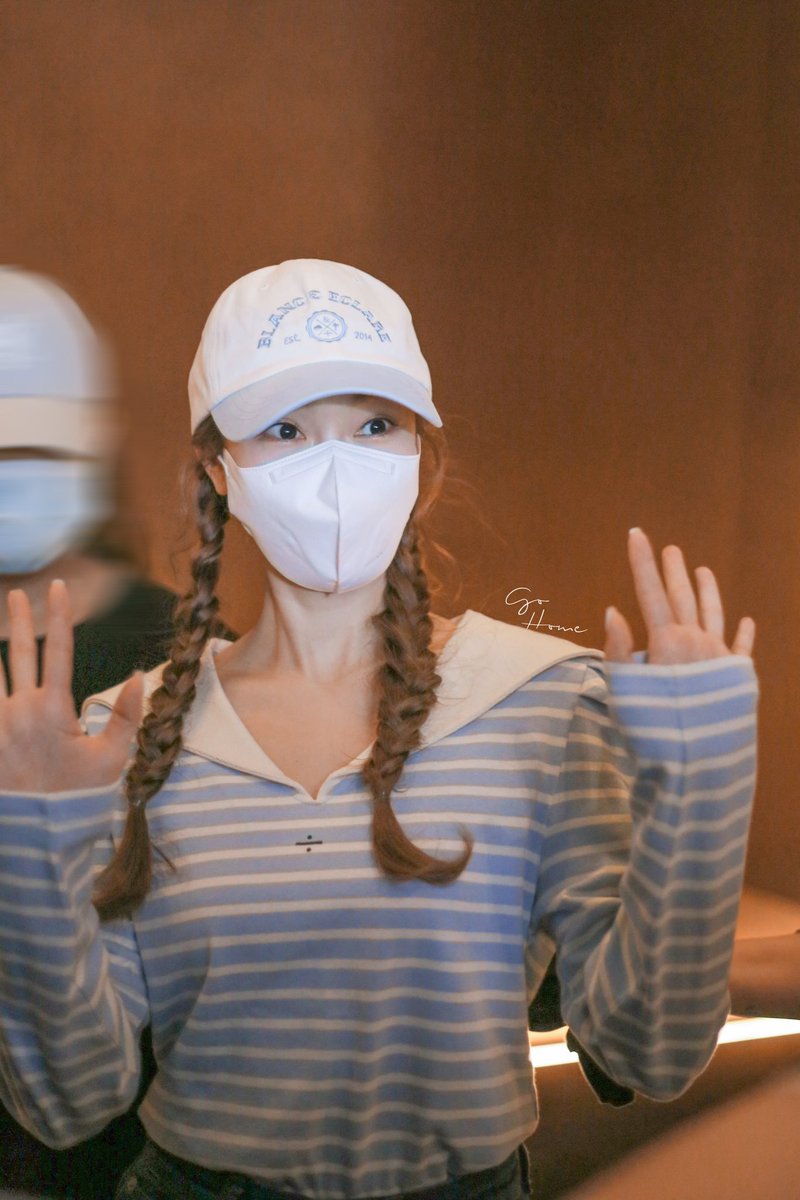GoHome0418's tweet photo. #제시카 #jessicajung #jessica    

Let’s go 小学生 jessi🤣 https://t.co/aOGfzU3BuQ