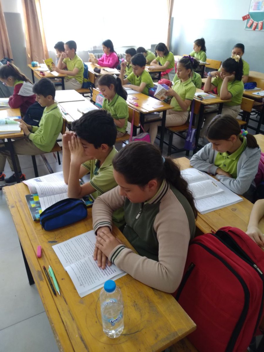 #KitapSakarya
<a href="/valicetinoktay/">Çetin Oktay Kaldırım</a> 
<a href="/ebubekirsavasci/">Ebubekir Sıddık Savaşçı</a> 
<a href="/ayhannersoyy/">Ayhan Ersoy</a> 
<a href="/erenlermem/">Erenler İlçe Millî Eğitim Müdürlüğü</a>