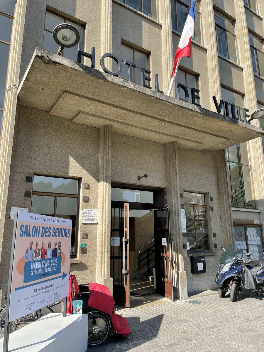 Bluelinea tweet media