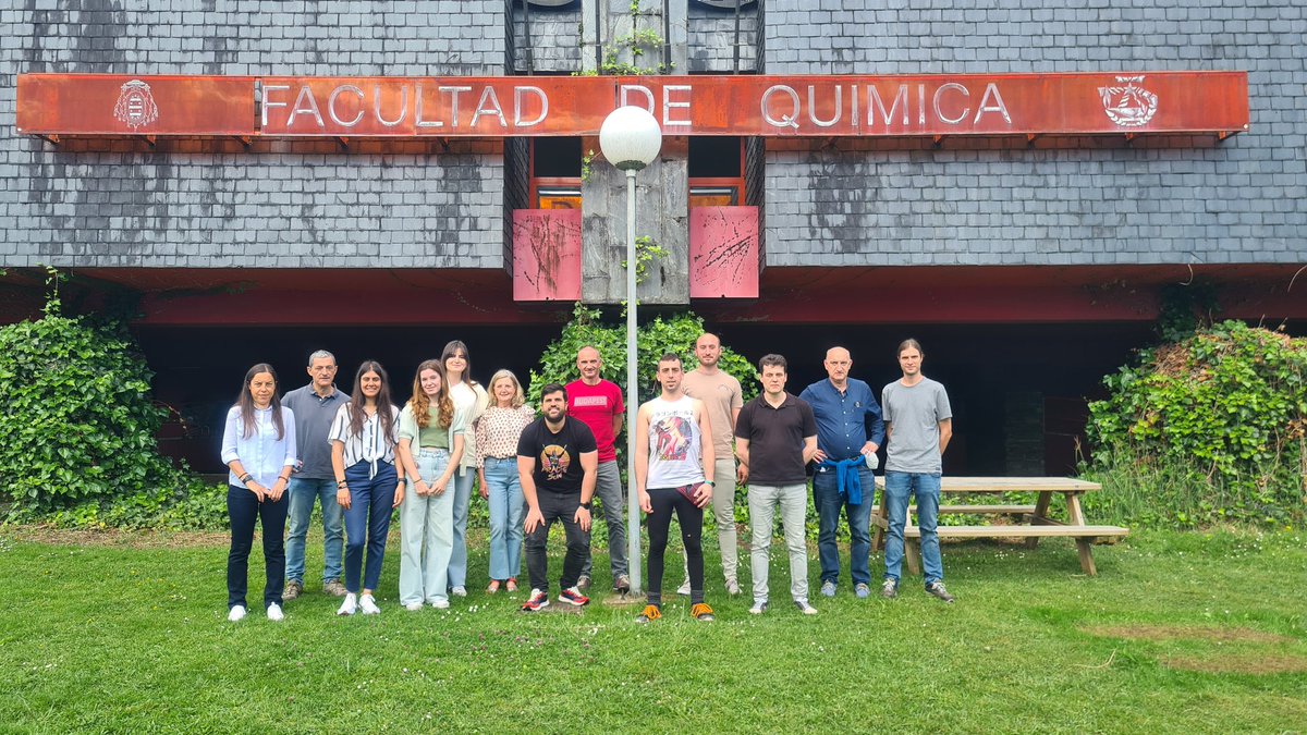 QOSCAT_Oviedo's tweet photo. Since the conference period is coming soon... it was time to update the photo of our research group! #QOSCAT @uniovi_info https://t.co/AotAk4esrn