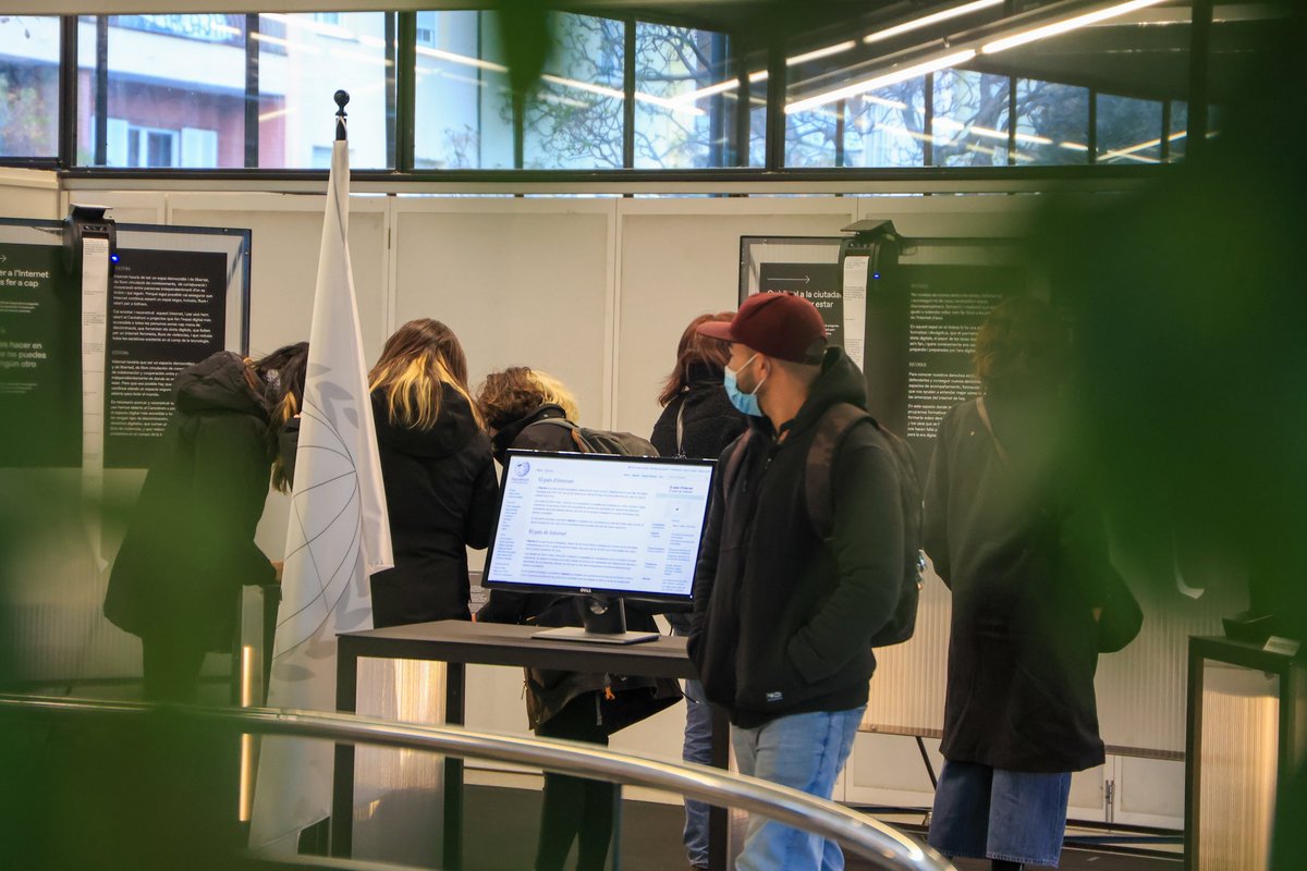 CanodromBCN's tweet photo. 🔻 Davant un Internet cada cop menys democràtic, creem espais de resistència: Gàl·lies de coneixement obert i tecnologia lliure ❤️🔥
Pel #DiadInternet vine a visitar-ne una: l'exposició #PaísInternetCanòdrom
📸 Descobreix-la de la mà de @domesticstream: https://t.co/Z4yv3uXsNf https://t.co/OdoPb7bYgU