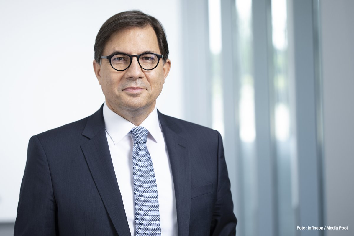 handelsblatt's tweet photo. Der #CFOSUMMIT des #Handelsblatts ist dieses Jahr hybrid. Jetzt zugeschaltet: Dr. Sven Schneider, Finanzvorstand von @Infineon. Er spricht über die neuen Herausforderungen der Halbleiterindustrie. Während der Pandemie durchlebte die Branche viele Disruptionen.
#HBCFO https://t.co/5U5oTEUyYt