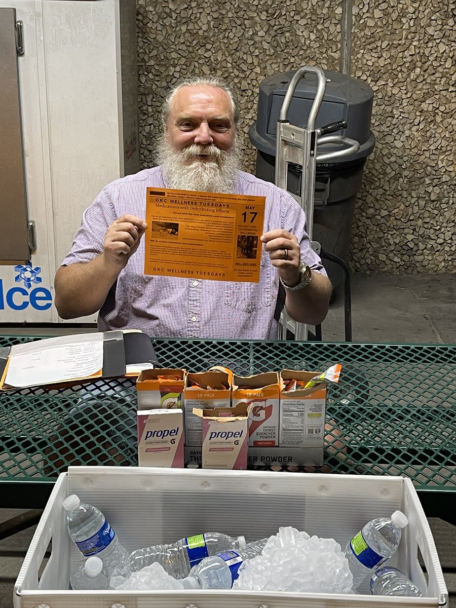 okc_preload's tweet photo. ⛑Good #WellnessTuesday #OKC #Preload ⛑ James has your #gatorade #water & #PCM over how some medications can dehydrate you. Always check, but to be safe keep hydrated!!
#UPS #okcpreload #Hydration #SummerisComing https://t.co/sLzKaugbxk