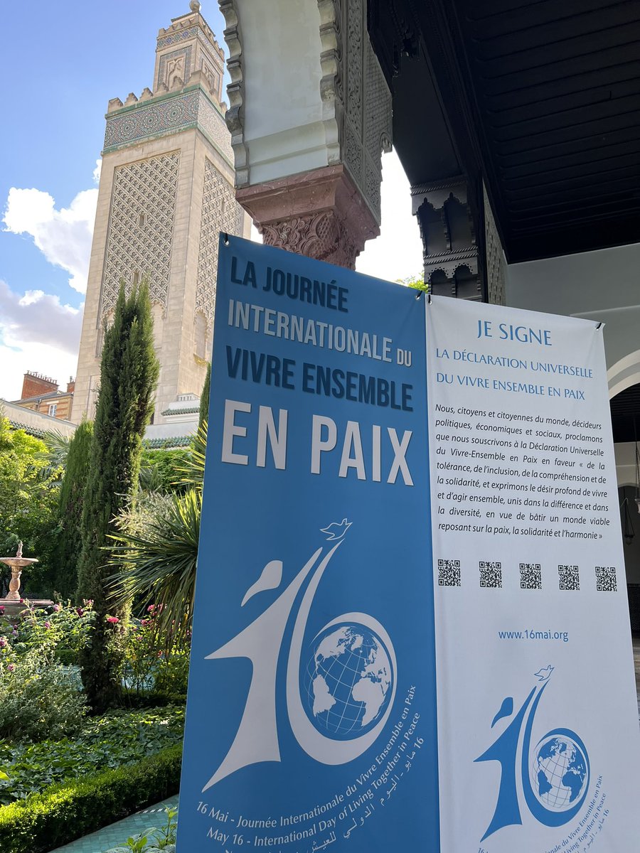 ScoutsMusulmans's tweet photo. Belle soirée placée sous le signe du #VivreEnsemble en #Paix pour cette Journée Internationale du Vivre Ensemble en Paix #JIVEP Merci @mosqueedeparis et à @chemshafiz pour le partenariat et à tous les participant.e.s pour leur présence
@ScoutismeFR @worldscouting @wagggsworld https://t.co/gwNg3qVjsk