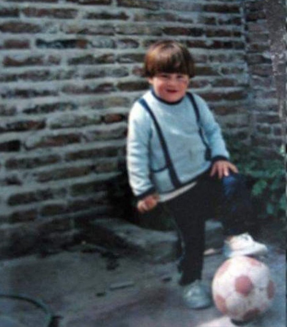 FabCuler's tweet photo. This Kid have more Ballon d'or than any other combined active footballers.
#GodofTheGame https://t.co/42e5P0O3RC