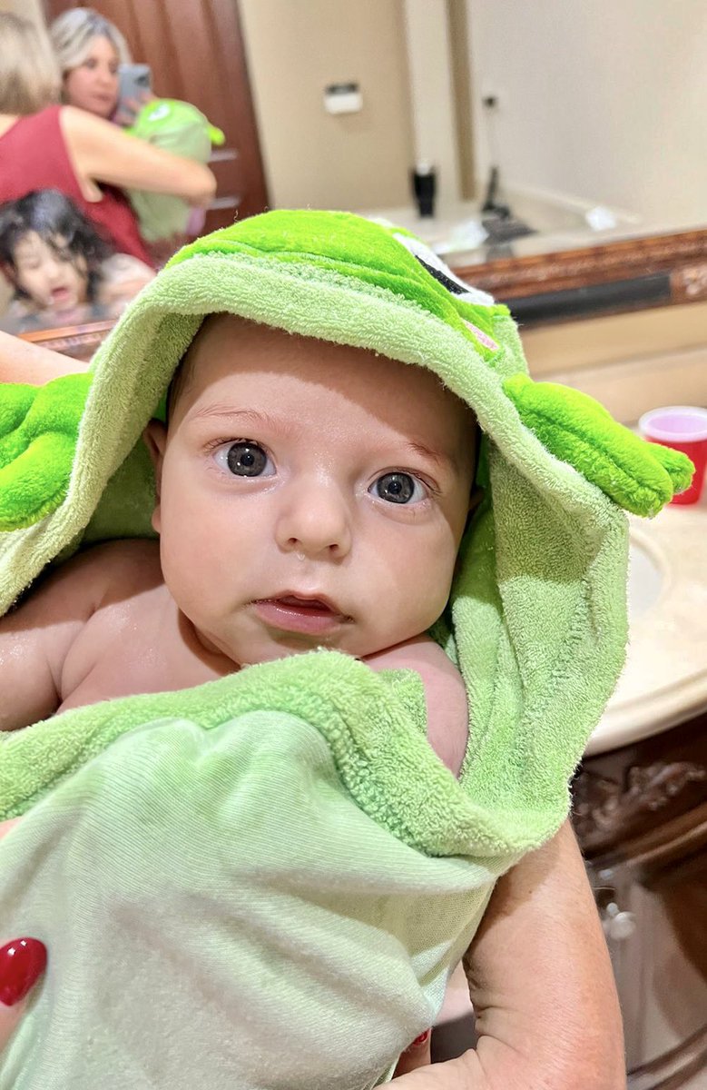 adyduarte's tweet photo. La mejor luna de miel 🌙 🍯 
Pero como extrañe a mi bebesito ya porfinn mañana 🥹😍 https://t.co/9LVm9vAuUY