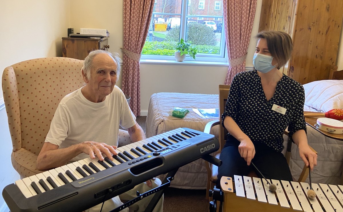 CasioMusicUK's tweet photo. This #DementiaActionWeek, Casio Music want to highlight the positive impact that music can have on those living with dementia and their symptoms through their work on the #LightUpMyLife campaign in collaboration with @MusicforDemUK and @yourMHA. https://t.co/Q0sbPNy50T