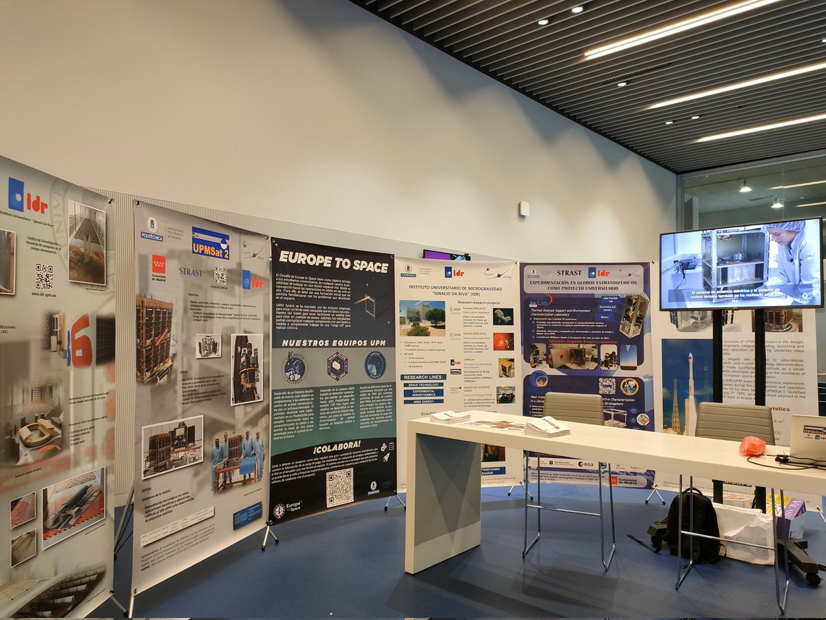 El stand más bonito del UPMday es el del IDR no tengo dudas y tengo pruebas: