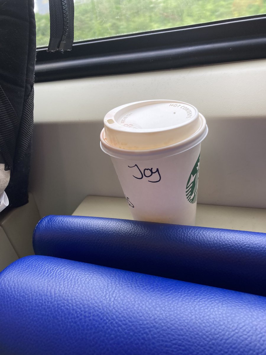 Mijn ergernis van de elektrische deuren op het centraal station Arnhem komt door het feit dat er door heel veel mensen zeggen dat ‘we’ inclusief zijn, zich mogen beseffen dat daar ook verantwoordelijkheden bij horen. Vandaag weer onderweg <a href="/BrengOV/">BrengOV</a> <a href="/NS_online/">NS online</a>