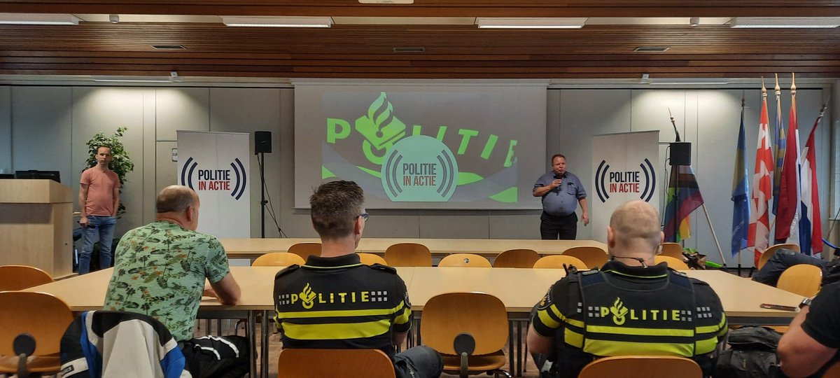 Ledenraadpleging in #Eindhoven. Vanmiddag naar #Limburg. Zo reizen we in twee weken tijd het hele land door om collega's te informeren over het #caopolitie onderhandelaarsakkoord. 
#steundepolitie #politie #politiewerk