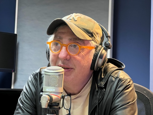 A Radio vaticana con voi, il cantautore Erminio Sinni racconta la sua musica, la sua storia, la sua conversione #musicacristiana  <a href="/erminiosinni/">erminio sinni</a>  ➡️ Qui il podcast bit.ly/3a714zZ