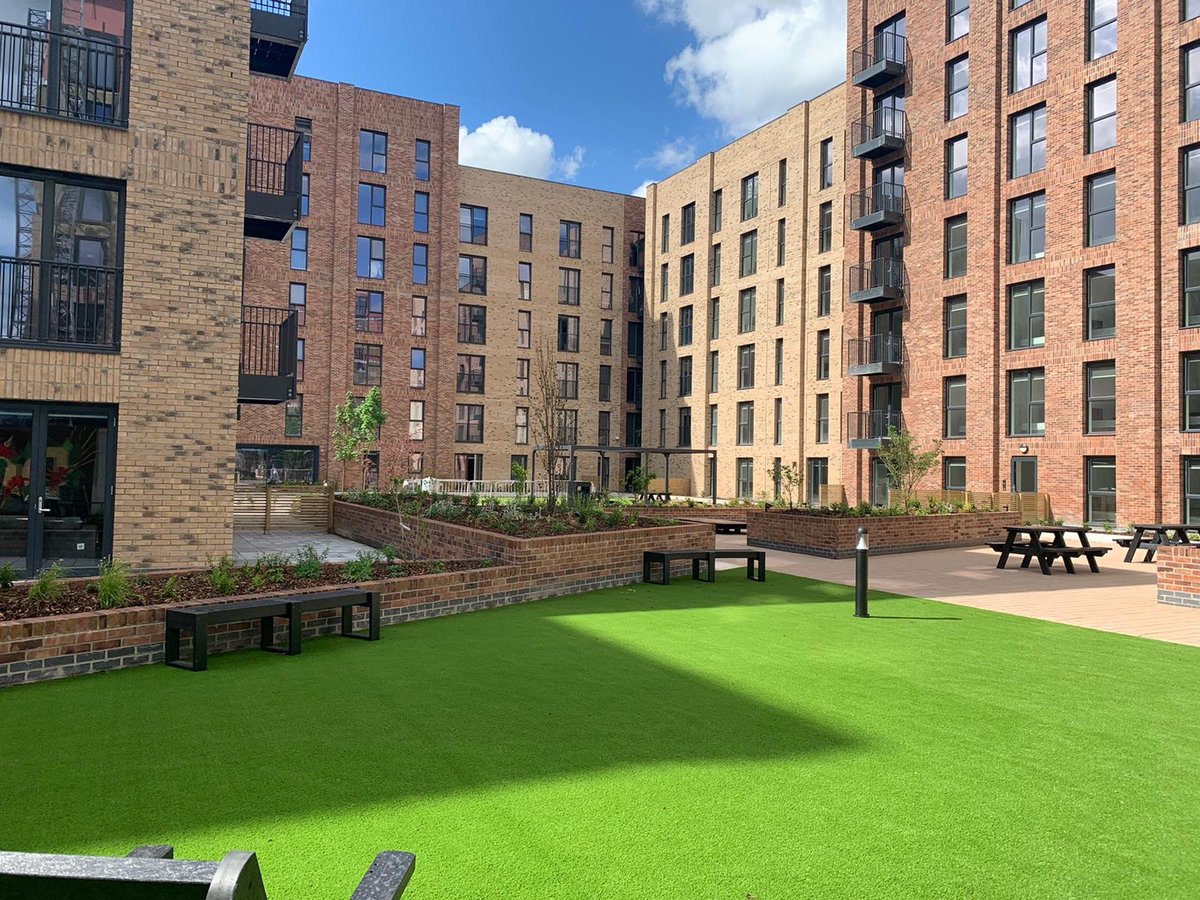 ForLiving_Homes's tweet photo. We're incredibly proud to have successfully taken handover of Phase 2 at Dock 5. Phase 2 includes a further 152 apartments and we can't wait for residents to see their new homes. https://t.co/2BCm4QE1GG