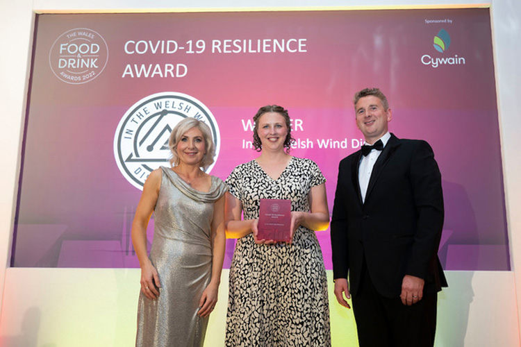 welshfooddrink's tweet photo. Covid 19 Resilience Success For In The Welsh Wind Distillery
https://t.co/5gNyR22f8r
#inthewelshwinddistillery #inthewelshwind #gin #ginlovers #ginandtonic #walesfoodanddrinkawards #welshfoodanddrink #foodanddrinkwales #foodanddrink #drinkblogger #drinkbloggers https://t.co/8ydJQZfwZv