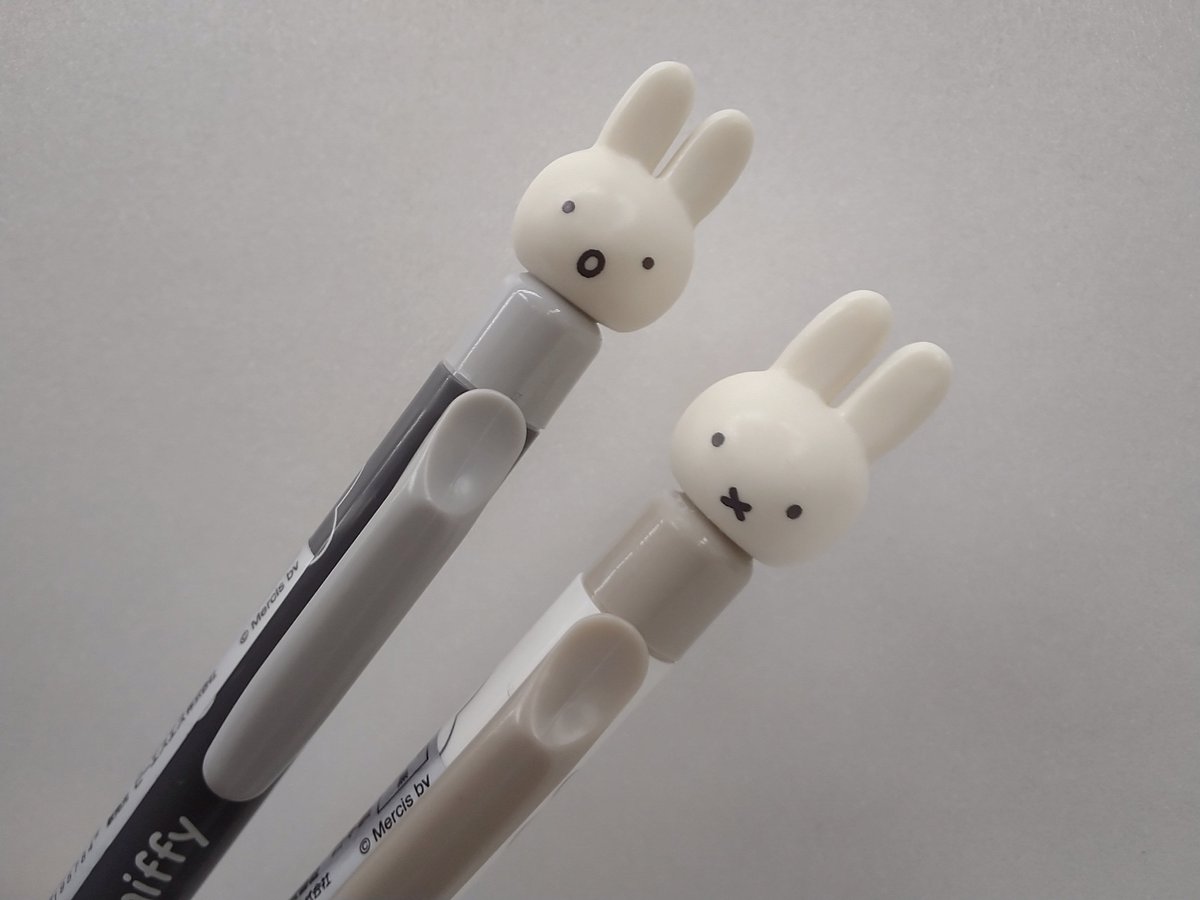 CHIKUHO3's tweet photo. ミッフィーのフェイスシリーズの新作が入荷しました🐰シンプルなデザインでどんな場面でも使いやすい😎お顔マスコット付きのボールペンと、ころんとしたフォルムがかわいいクリップがイチオシです👍
#ミッフィー #miffy #クツワ https://t.co/fyo9MkdczH