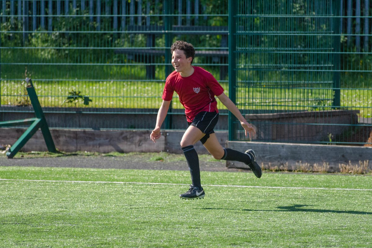 ByronNeary_CHS's tweet photo. Congratulations to @DavidHa96072029 and our year 9 football team on beating Small Heath and winning the Kevin Turner Cup final. 🏆🏅⚽️

Final Score: 6-0

#NothingButTheBest #KevinTurnerCup https://t.co/olzYJLi2Uq