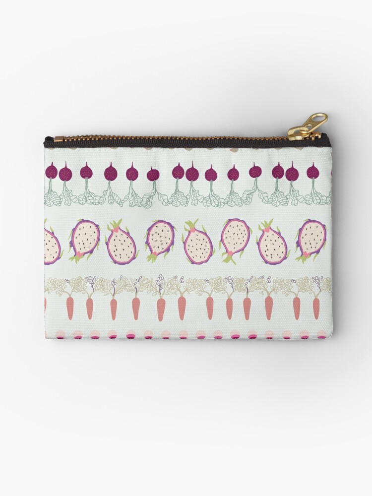 danimillistudio's tweet photo. My cute #vegan pattern is now available in my  #redbubble shop!  🥕🫐

Mug https://t.co/0kNbckW8kA
Tote https://t.co/ssrf4WqvBN
Zipper pouch  https://t.co/qUVJ3R74ez

Fruit &amp; vegetables are foods with looks and money. Plus, if you let fruit rot, it turns into wine ! ~O'Rourke https://t.co/yCnbY1Ly3z