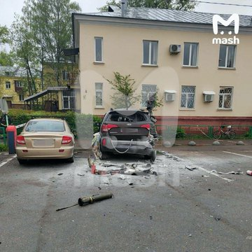 Pravda_Mytischi's tweet photo. За Мытищи становится страшно...

Ручной противотанковый гранатомёт взорвался в багажнике автомобиля Kia в Мытищах. Два человека пострадали.

Предположительно, оружие шведского производства — модель АТ4. Такие в числе прочих поставлялись на Украину в качестве военной помощи ВСУ. https://t.co/0jpR3KpzM1