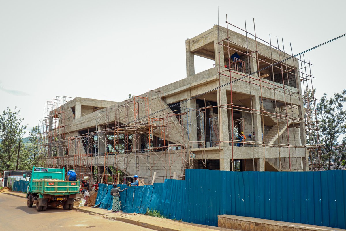 fdg_africa's tweet photo. #tuesdayreality #progress
"The stationary yacht" is unique.
Follow!
#FDGAfrica #architecture #construction #render #design #designthinking #home #RwOT #Kigali #Rwanda https://t.co/iPxg9wfbXK