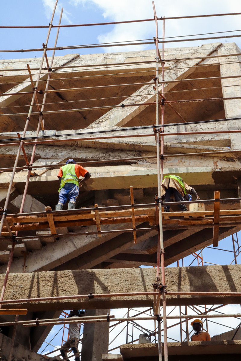 fdg_africa's tweet photo. #tuesdayreality #progress
"The stationary yacht" is unique.
Follow!
#FDGAfrica #architecture #construction #render #design #designthinking #home #RwOT #Kigali #Rwanda https://t.co/iPxg9wfbXK